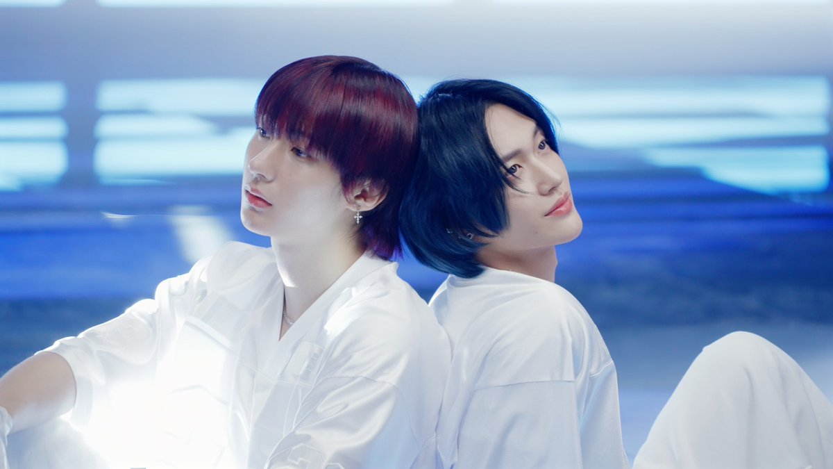 RIIZE_official's tweet photo. RIIZE 라이즈 'Talk Saxy' MV Behind the Scene

https://t.co/5iHTe5nTYG 

#RIIZE #라이즈
#RISEandREALIZE
#TalkSaxy #RIIZE_TalkSaxy 
#Behind https://t.co/6Yb2SfiJhv
