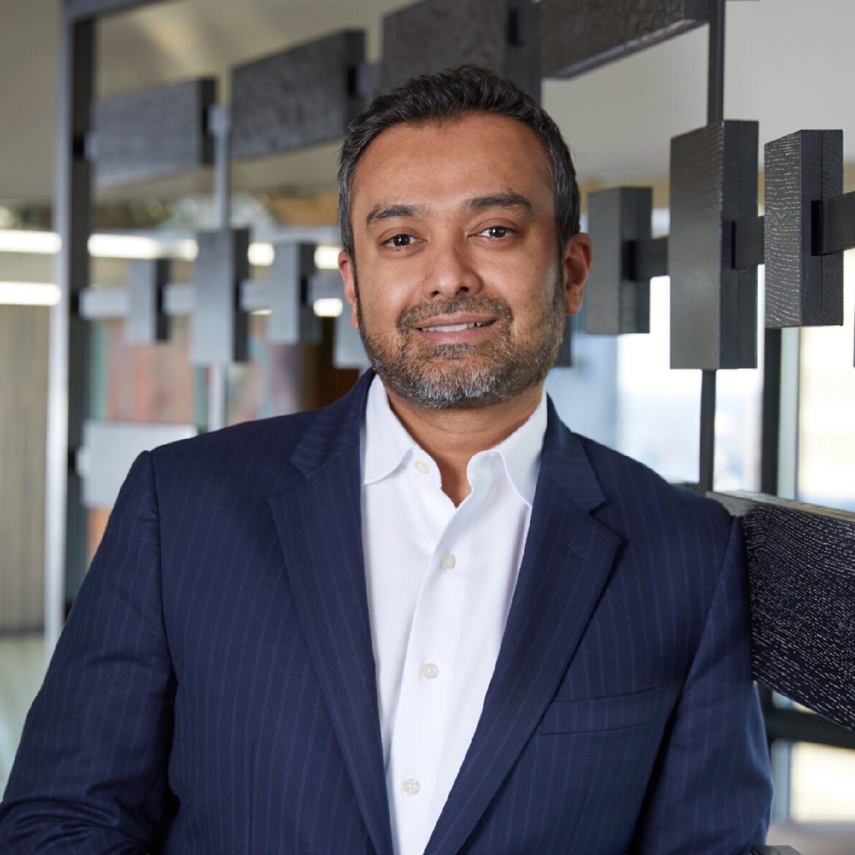 We love celebrating the success of our alumni, so we are thrilled to see Les Roches graduate Devraj Gorsia has landed the role of General Manager at the upmarket boutique Hyatt Centric Buckhead Atlanta. Read more here brnw.ch/21wE5ea

#RecentAppointment