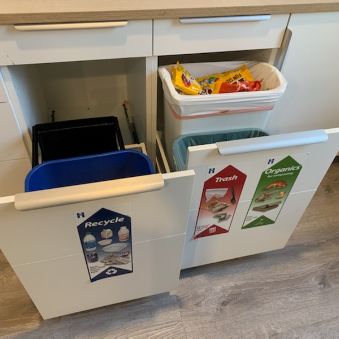 Danish American Center in Minneapolis added labeled waste bins to their event spaces with the help of a Hennepin County bin and compostable bag grant for businesses. Nice work! 

#recycle #organics #BusinessGrants