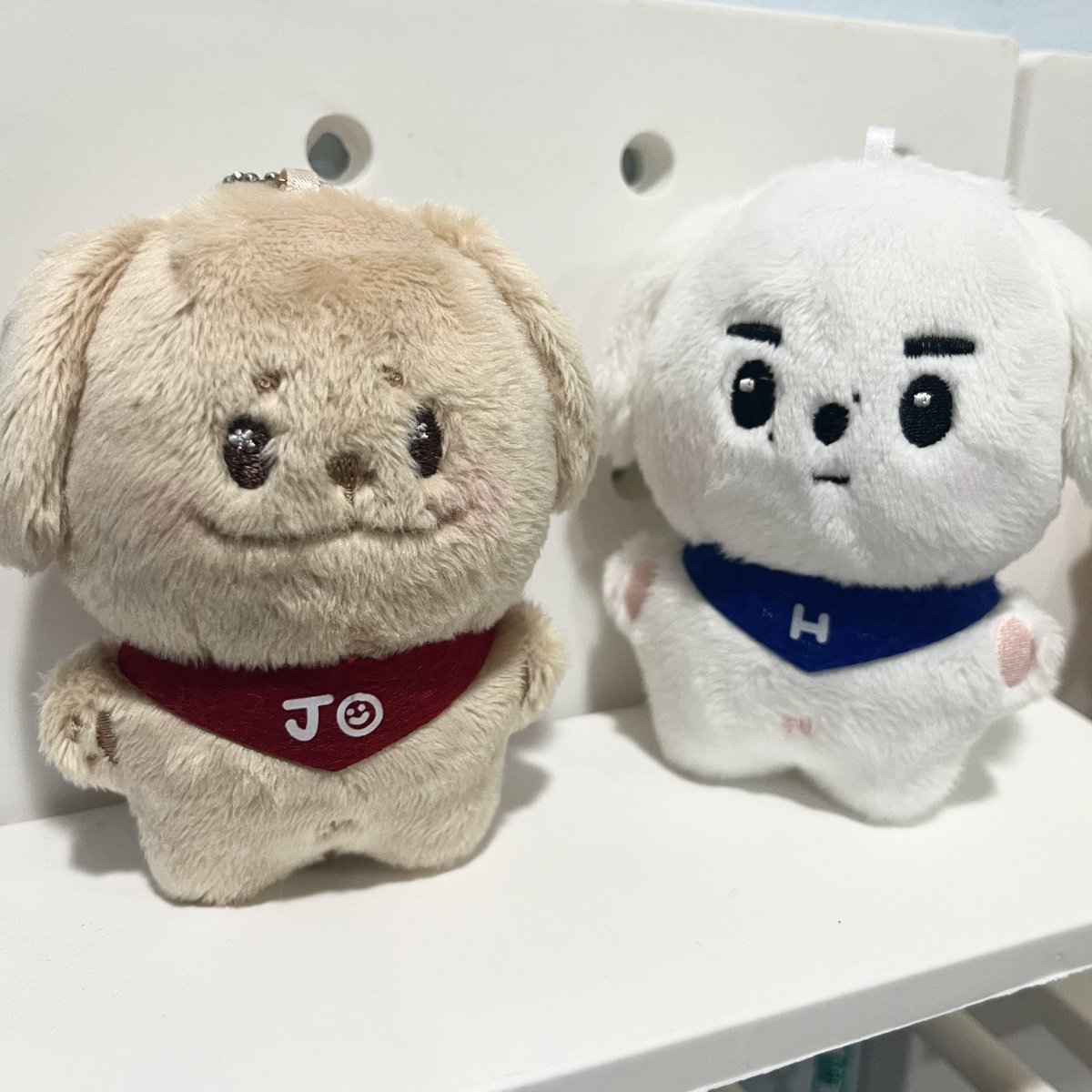 immukuq's tweet photo. (หวัดดี ฮันส์!)                                              (เอ็งคือคัย..)
         O                                                                      O
            o                                                                  o https://t.co/uYOiHcJijT