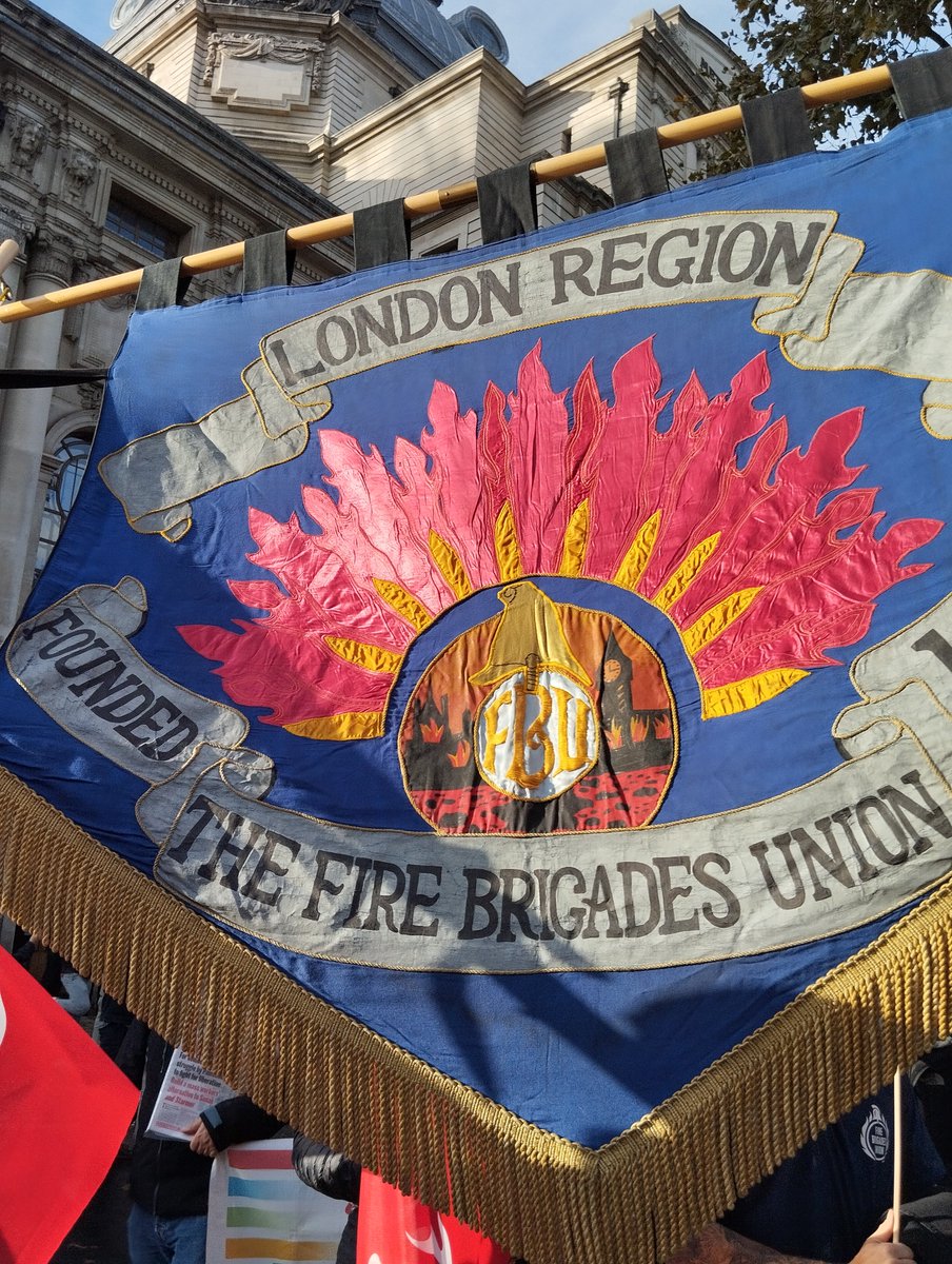 LondonFBU's tweet photo. https://t.co/uYtQfsVnyA