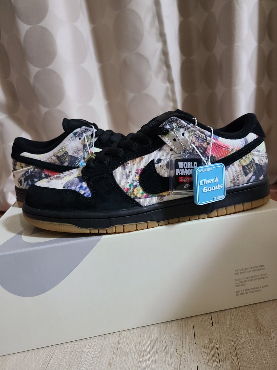 atotono_44's tweet photo. こんばんは🌛
プレゼント企画ホントに届きました✨‼️
みんな大好き #supreme からの〜Rammellzee!!!
@CheckGoods 様には選んで頂き大感謝です🙏✨
しかも、ヒールガード付きの優しさには心奪われちゃいました😍今後ともよろしくお願いいたします☺️
来週には履こうかな😁
#CheckGoods
 #チェックグッズ https://t.co/cH9HkHIEML