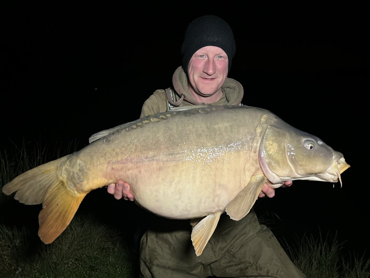 4 day wait and then this mirror in the early hours. #lacdeuxiles #carp #fishing #france