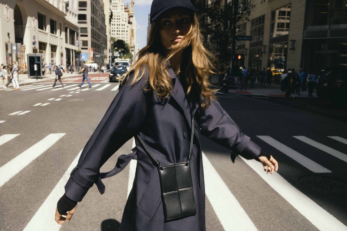 group_sight's tweet photo. Outside / Report NY. A Lighthouse Production for Massimo Dutti with Andrea Diaconu lensed by Daniel Arnold styled by Katelyn Gray. 
#LighthouseProduction #MassimoDutti https://t.co/2e45ddaaar