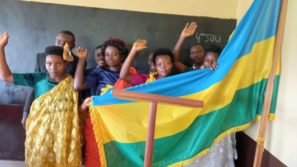 Uyu munsi, mumurenge wa Gikundamvura hashyingiwe imiryango 34 yabanaga muburyo butemewe n'amategeko, igikorwa kikaba cyayobowe n'umunyamabanga nshingwabikorwa Bwana <a href="/yussufBAZIKI/">yussuf BAZIKI</a> <a href="/DrKibiriga/">Dr. ANICET KIBIRIGA</a> <a href="/AnnemarieDukuz2/">Anne marie Dukuzumuremyi</a> <a href="/RusiziDistrict/">Rusizi District</a>