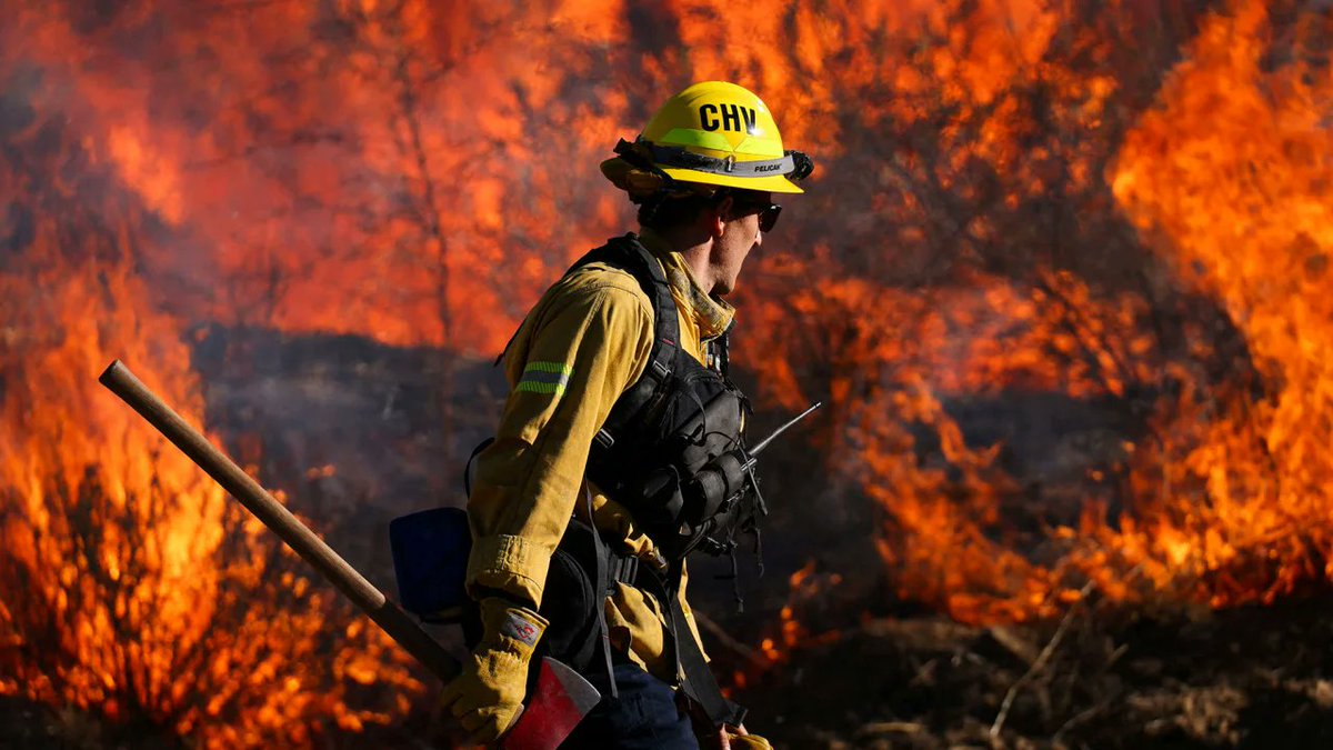 "The planet is heating up faster than predicted, says scientist who sounded climate alarm in the 1980s" by @LauraPaddison for <a href="/CNN/">CNN</a>: cnn.com/2023/11/02/cli…