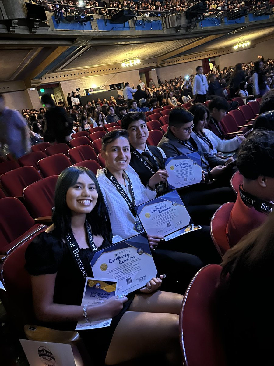 🎓 Celebrating our accomplished seniors earning the State Seal of Biliteracy! 🌟 Their dedication and hard work shine bright, and we couldn't be prouder! 🦅 #EaglePride #BiliteracyAchievement 📚🌍
