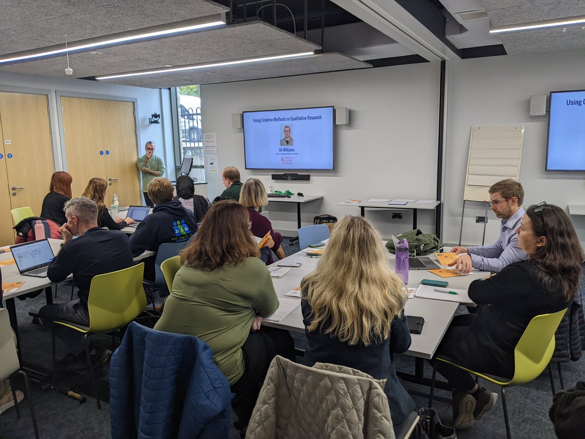 Bradford Centre for Qualitative Research tweet media