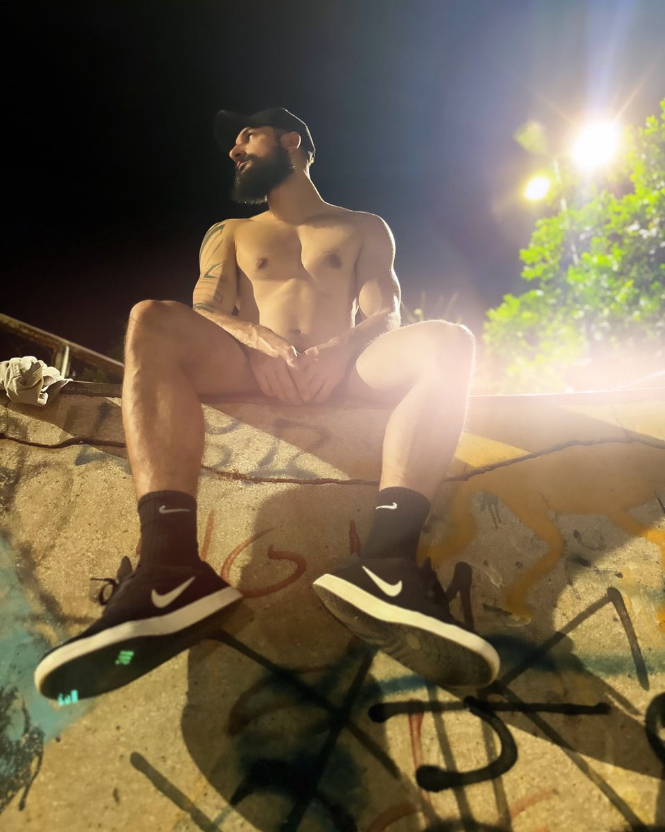 alphaoutfeet's tweet photo. "Step into a world of endless desires. 🦶✨ Exploring the depths of foot fetishes - what's your secret passion? 🦶🏻🔥💪🏻#FootFetishFantasy #SoleDesires #PassionUnleashed #FetishWorld #ToeTeasers #FeetExploration #SecretDesires #LetYourDesiresRunWild" https://t.co/Ym1t6TLqKS