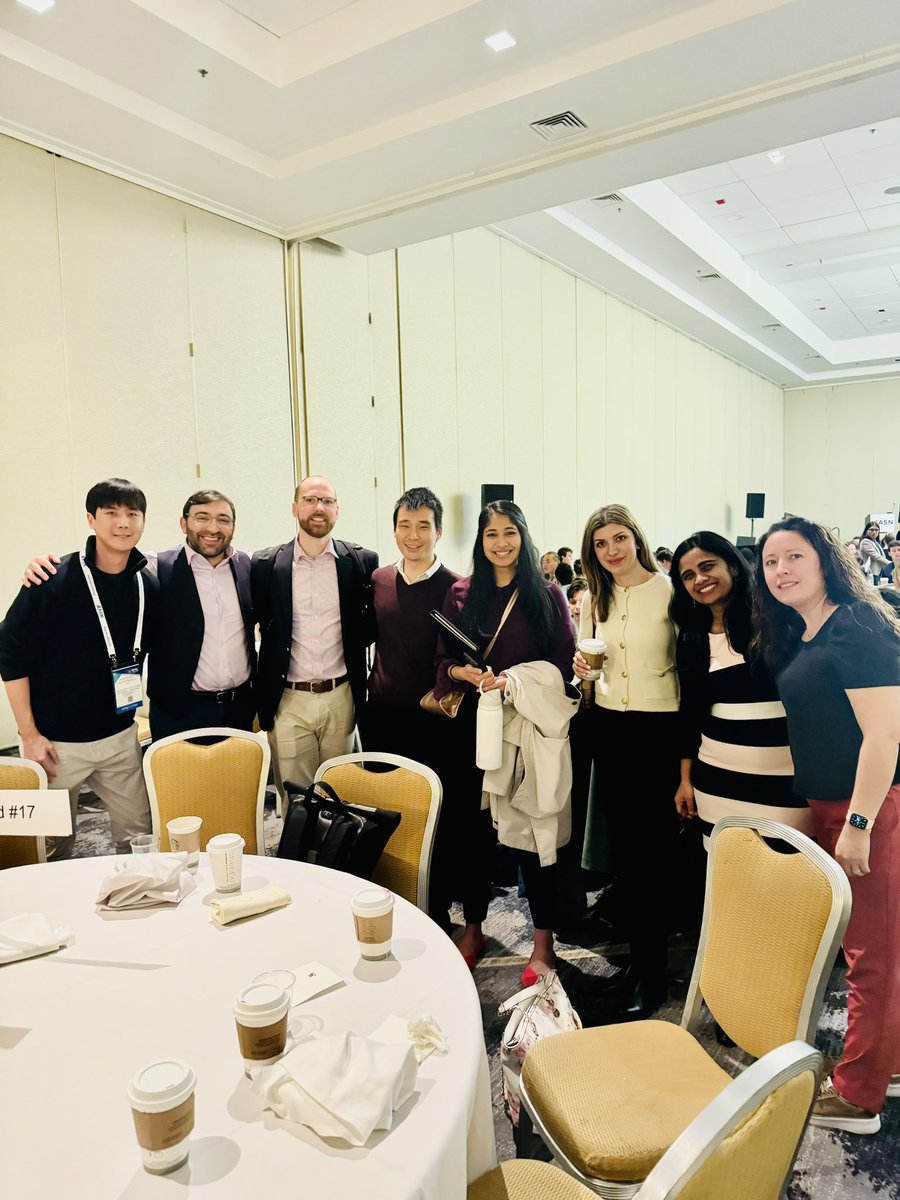 SwethaKanduriMD's tweet photo. Kicking off #KidneyWk with an awesome #KidneySTAR group @ASNKidney ⭐️⭐️⭐️@fatenx31 @Clawneph @NoppawitMD @acanthabella https://t.co/4LXdYqgmoK