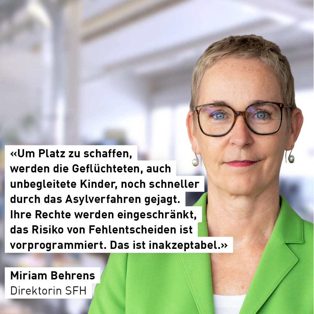 sfh_schweiz's tweet image. Im Edito der aktuellen Fluchtpunkt-Ausgabe betont @miriam_behrens, Direktion der SFH, dass trotz der angespannten Situation in den Bundesasylzentren die Rechte der Geflüchteten eingehalten werden müssen.
Ihr Edito im Fluchtpunkt lesen👉fluechtlingshilfe.ch/flipbook?pdf=h…
#Menschenrechte #BAZ