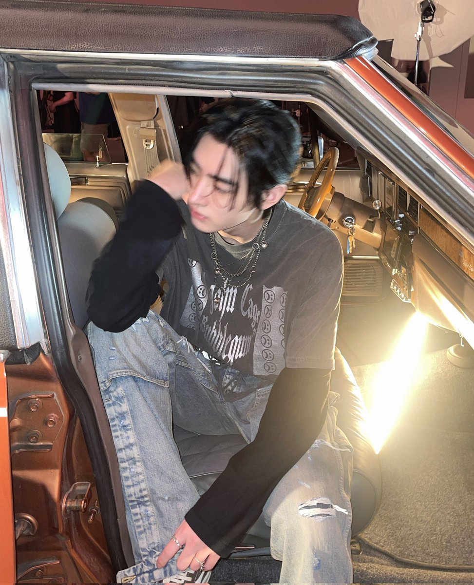 skin_dean's tweet photo. hi , i'm dean  ! currently looking for interactive &amp; loud moots 

- 19, he/him
- not new to  #stantwt &amp; #kpoptwt
- enha, twice, ive, lessera, skz, svt, ults !
- any fandom will do ! 

♡ / ↻ are highly appreciated ! https://t.co/L675SPFoMG
