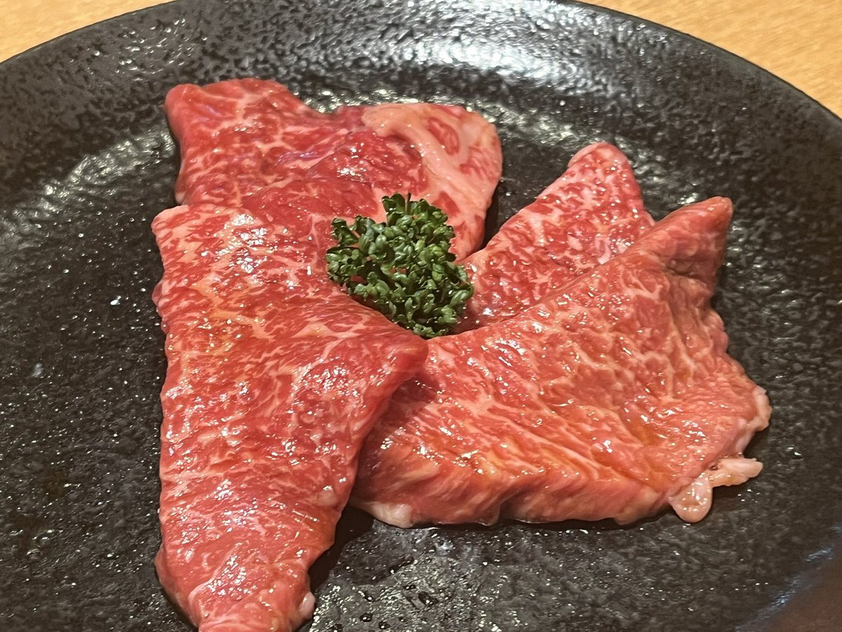 疲れた時はお肉に限る😋
特上牛タンなり🥩
#焼肉
#牛タン
#牛蔵