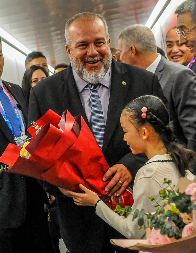 MMarreroCruz's tweet photo. Arribamos a la República Popular #China en visita oficial, para continuar fortaleciendo las relaciones políticas, económicas y comerciales entre #Cuba y esta hermana nación asiática.
#CubaYChina https://t.co/YNXDEhBNrQ
