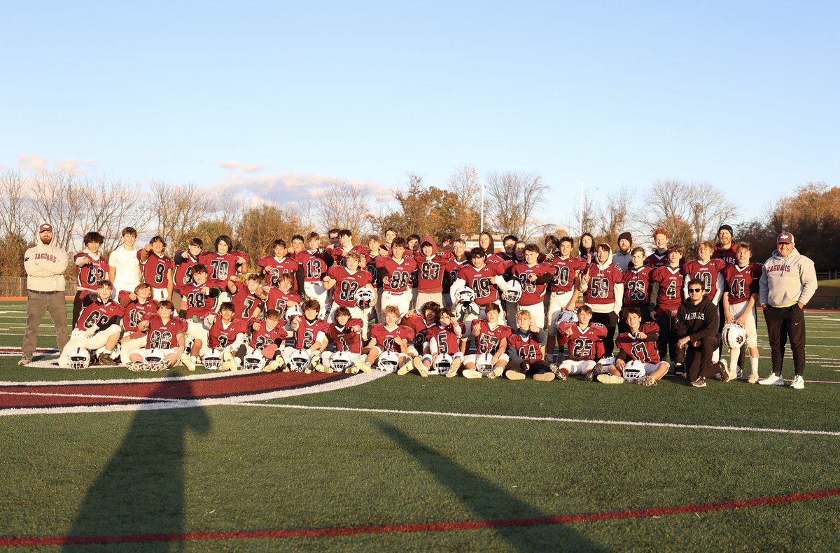 GVMrSimpkins's tweet photo. Year 2 in the books. This group battled through so much adversity this season, and they overcame every challenge. They are going to accomplish huge things on and off the field. #oneness https://t.co/zQgzhGvyz1