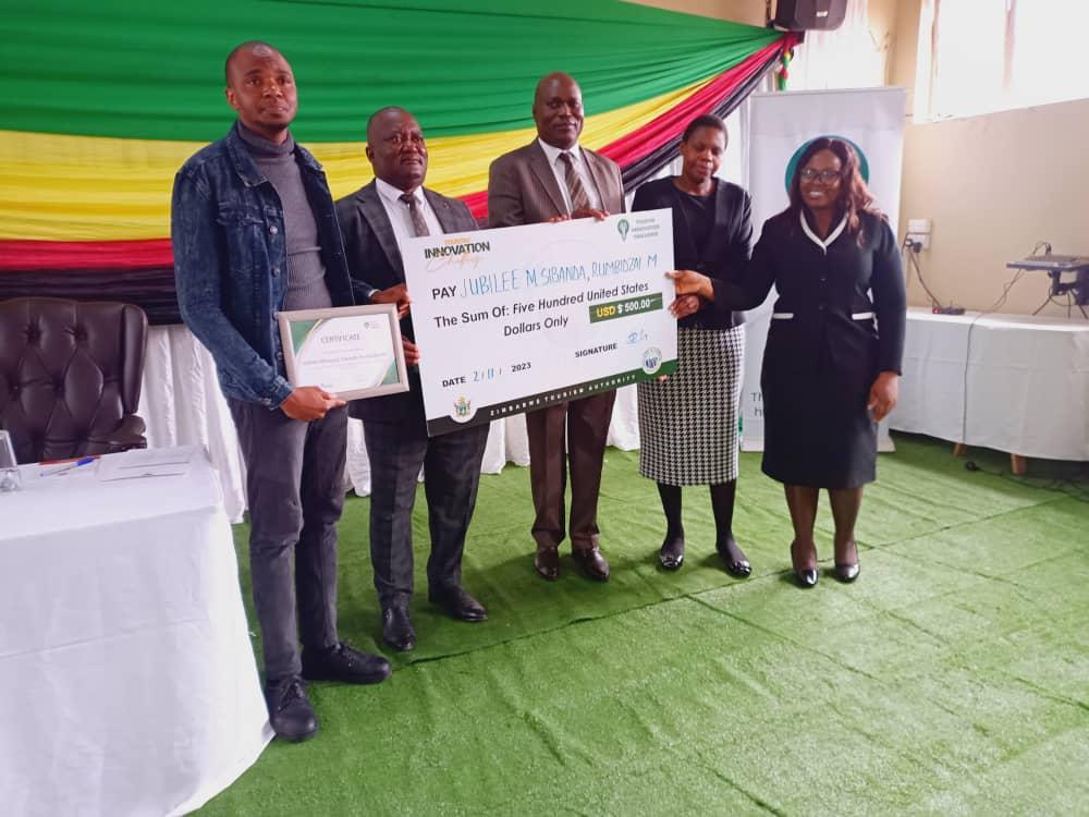 ZtaUpdates's tweet photo. CONGRATULATIONS, MAKOROKOTO, AMHLOPHE to Leslie Mafuta who was represented by his Father for winning the Masvingo Province Tourism Innovation Challenge prize & to the 1st Runner-Up Jubilee Sibanda ,Rumbidzai Mutangudura & the 2nd Runner -Up Luckson Zambuko! The event was graced by the presence of the Minister of State for Provincial Affairs and Devolution Hon.E.R Chadzamira(MP) who was accompanied by the Secretary for Provincial Affairs and Devolution-Masvingo Province, Dr A.Pazvakavambwa.

#VisitZimbabwe 
#ZimBho
#SustainableTourism 
#InnovationChallenge