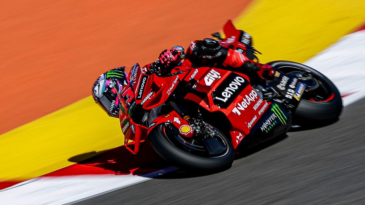 Moto Gp sim tweet media