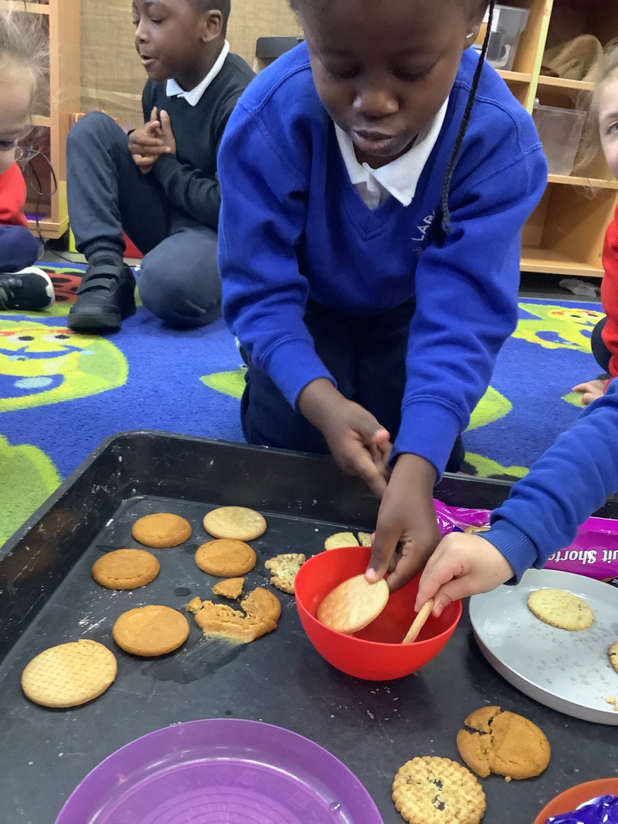 LarkHallPrimary's tweet photo. The tiger came to tea but none of the biscuits were suitable for dunking (too soggy, crumbly or mushy!) So Reception children had to become little scientists and find out which biscuits worked best. #LHSteamWeek #LHEYFS #LHSTU #LHUECL #LHWaterloo #LHBLP #LHPSCD https://t.co/KOZ3zYlB6m