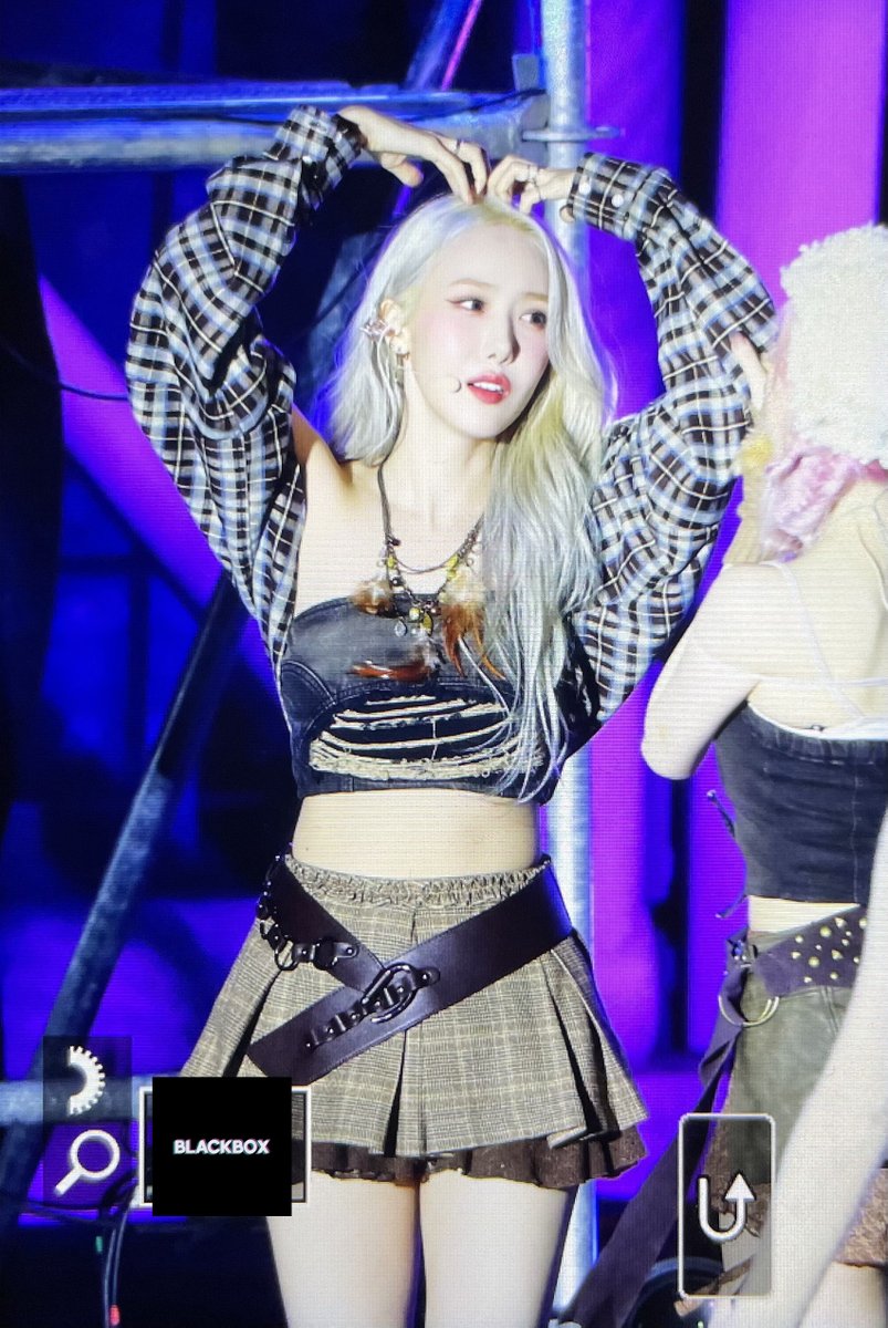 231102 프리뷰🫠 #VIVIZ #신비 #VERSUS #MANIAC