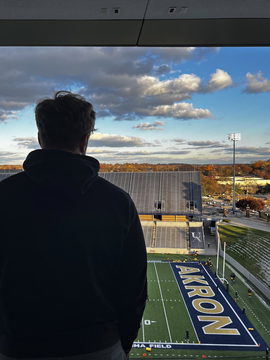Thank you to <a href="/ZipsFB/">Akron Football</a> for the great visit yesterday, lived the intensity of the program! Special thank you to <a href="/Coach_J_Rod/">Joel Rodriguez</a>