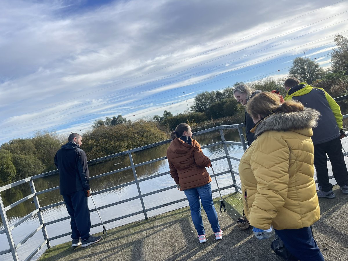 One of our groups out today in bog meadows with <a href="/UlsterWildlife/">Ulster Wildlife</a> 🙌🏻🍂