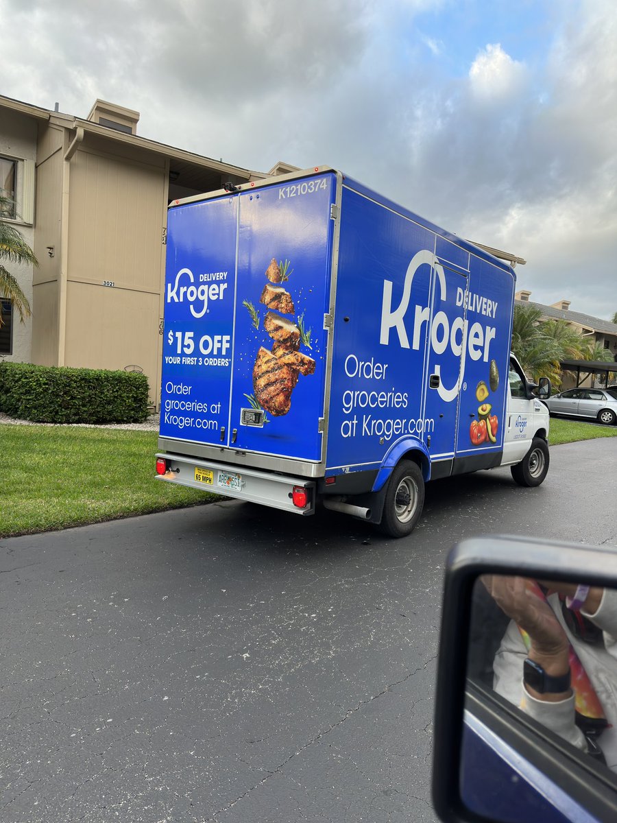ElizabethBenn22's tweet photo. @kroger your delivery guy doesn’t know how to follow speed limits!! He almost ran over me and my dog flying around the corner not paying attention.  The speed limit in my complex is 10mph, and he took it at least 20mph.  When I told him to slow down all he did was honk his horn https://t.co/EYfCNwRe3A