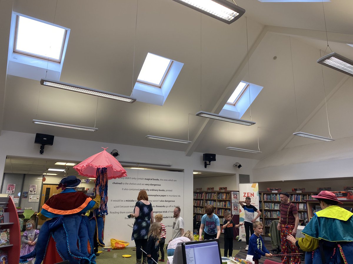 RiscaLibrary's tweet photo. Dawns bol
Adrodd stori 

Darganfod #ZenFest 

10:00-15:00 &amp; 19:00 - 21:00 

Belly dancing 
Storytelling

Discover #Zenfest https://t.co/b3Z19ZwCsL