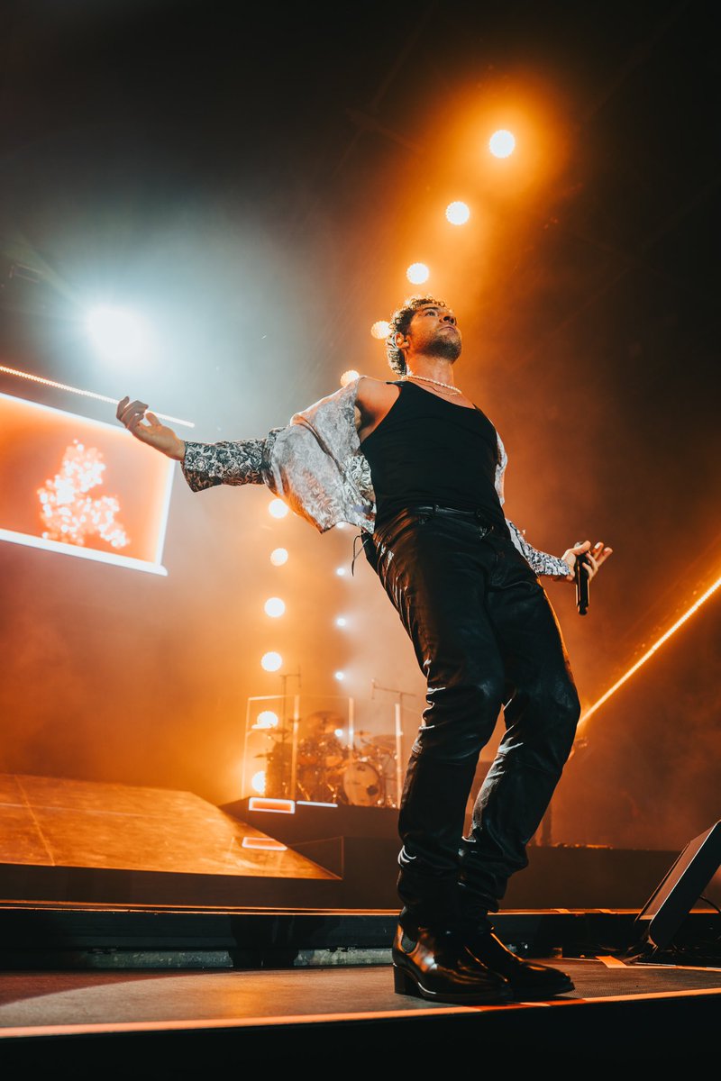davidbisbal's tweet photo. Esta semana preparado para seguir grabando La voz kids 2024 y mañana nos vemos en #los40musicawards https://t.co/DM8zsr0n4Z