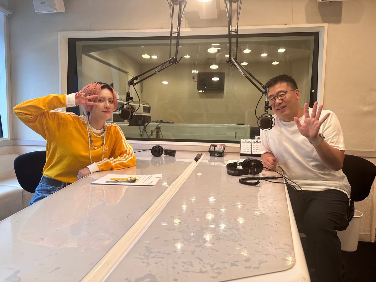 masterlightsinc's tweet photo. 📻 NHKラジオ第1(R1)
「 #古家正亨 のPOP★A」
11月4日（土）14時台に
#MIYA が出演します🥳✨

韓国デビュー時の心境や今後の計画まで…
さまざまな質問に答えます‼️
ぜひお楽しみに🙌
番組HPはこちら➡️https://t.co/qef9gOXOn5

#미야 #ミヤ
@nhk_pop_a https://t.co/pU9LdEnrRm