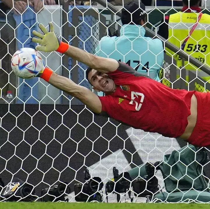 #EAL Cleansheet #ShoutOuts #Week12

Mohammed Bux <a href="/Frenfordfc/">Frenford FC</a>
Charlie Cox <a href="/leyton_city/">Leyton City Football club</a> 
David Elliott <a href="/PPRFC/">Priory Park Rangers FC</a>
Louie Miracco <a href="/FairlopRoversFC/">Fairlop Rovers FC</a>
James Sammons <a href="/ReservesRow/">Collier Row Men’s Reserves</a> 
Mayto Sotomayor @FCRoyallions
Daniel Wheeler <a href="/CH_SpartansFC/">Chadwell Heath Spartans FC</a>

Well done lads 🙌🧤🥅