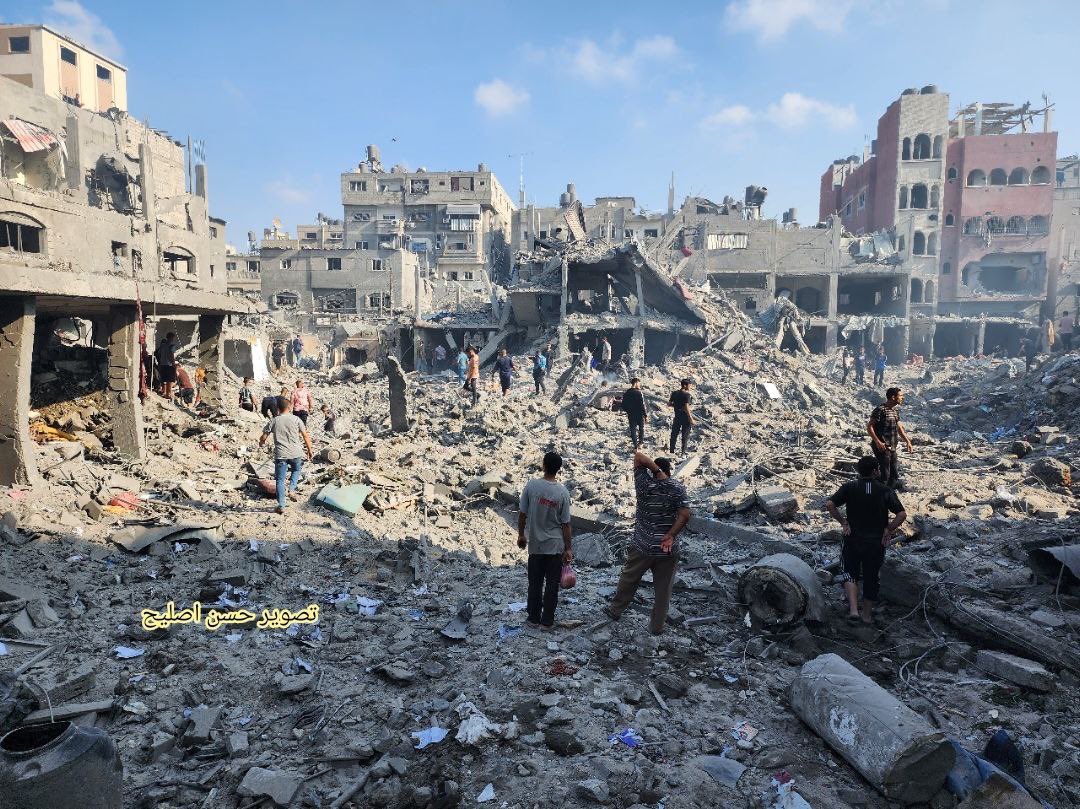 saraadas's tweet photo. Al-Bureij camp in the centre of the Gaza Strip, dozens of martyrs, wounded and missing in the place.
#GazaBleedingWorldSleeping #GazaGenoside https://t.co/HAgTrCPA9x