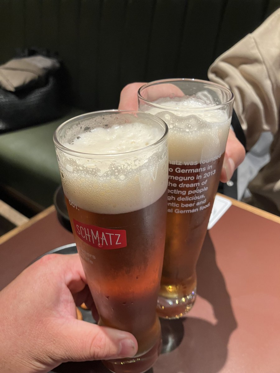 mitsu_leo0522's tweet photo. ライブお疲れ様でした!
久しぶりのアルコール😆
美味しく飲めるビール見つけた!
ラガーというらしい🍻
ただ1杯1,000円なのでたまにで…w
#WS15th https://t.co/Rq92zm3Nkv