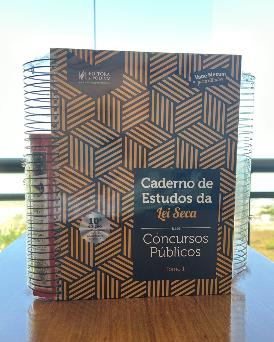 rafaelkriek's tweet photo. Todo mundo já sabe que o estudo da lei seca é essencial e pra ajudar vou sortear o livro do Caderno de Estudos da Lei Seca da @editjuspodivm, atualizado até 08/23.
Regras para participar:
🔸siga @rafaelkriek 
🔸dê RT nesse post
O sorteio será em 06/11/23
Boa sorte e bons estudos! https://t.co/vwhj4btD59