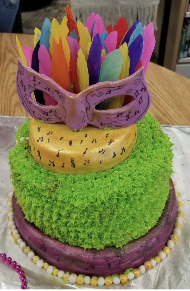 LBPearsonOCSB's tweet photo. LBP... Don't forget your 💰 for tomorrow's 🍰 Auction!!!  All proceeds will go towards our 2024 Prom Celebration. #WeAreLBP #CakeAuction #Prom2024 #ocsbbecommunity #ocsb https://t.co/OeX0ckEHkR