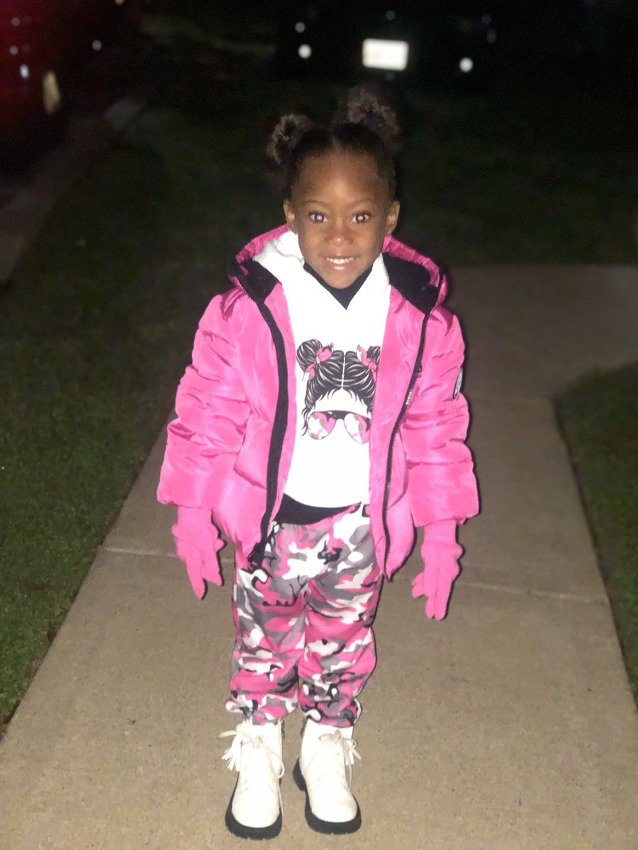 BballIsLife14's tweet photo. #shein kids https://t.co/Q0yrQz0weD