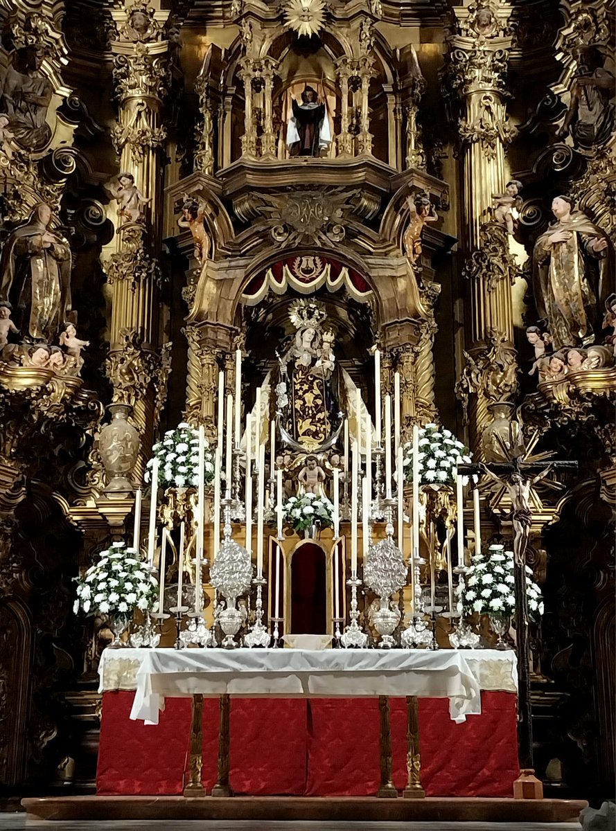 La archicofradía ha dispuesto para el #triduodeanimas el altar de #cultos presidido por la Virgen.
Un trabajo realizado por el equipo de mayordomía de la cofradía.