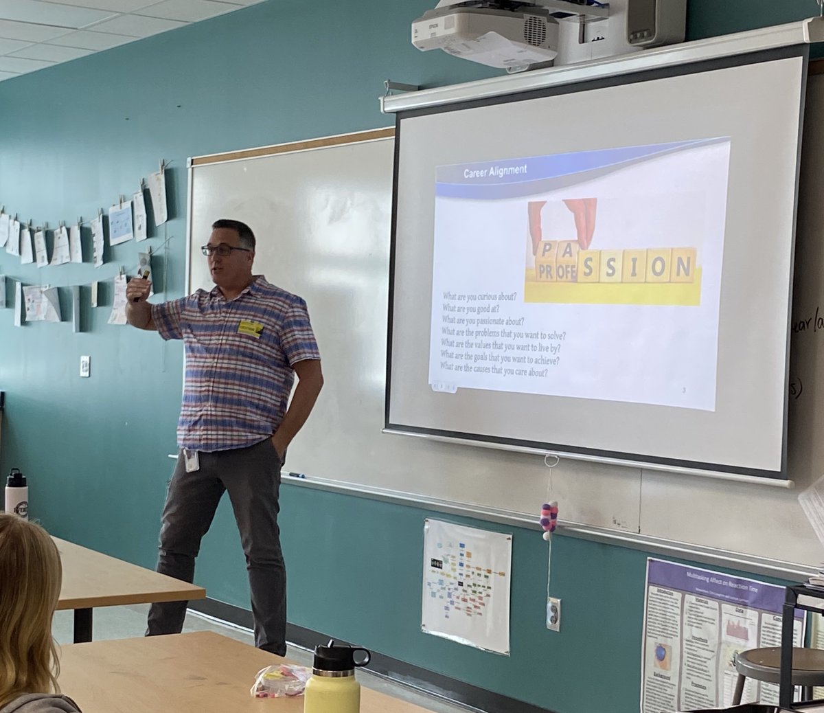 Big thanks to Dr. Mark Strynar from @EPA for talking to BI students about his role as a forensic chemist and how they find and identify new PFAS ('forever chemicals') in our water. Plus career advice! @chccs @PLTWorg #careerconnections @CTEforNC