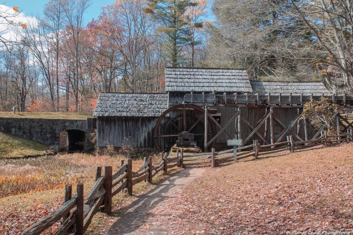 A side view of the Mabry Mill located along mile post 176.2 of the Blue Ridge Parkway in Floyd County, Virginia.

pixels.com/featured/autum…

#mill #Virginia #landscape #autumn #october #shoearly #blueridgeparkway #scenic