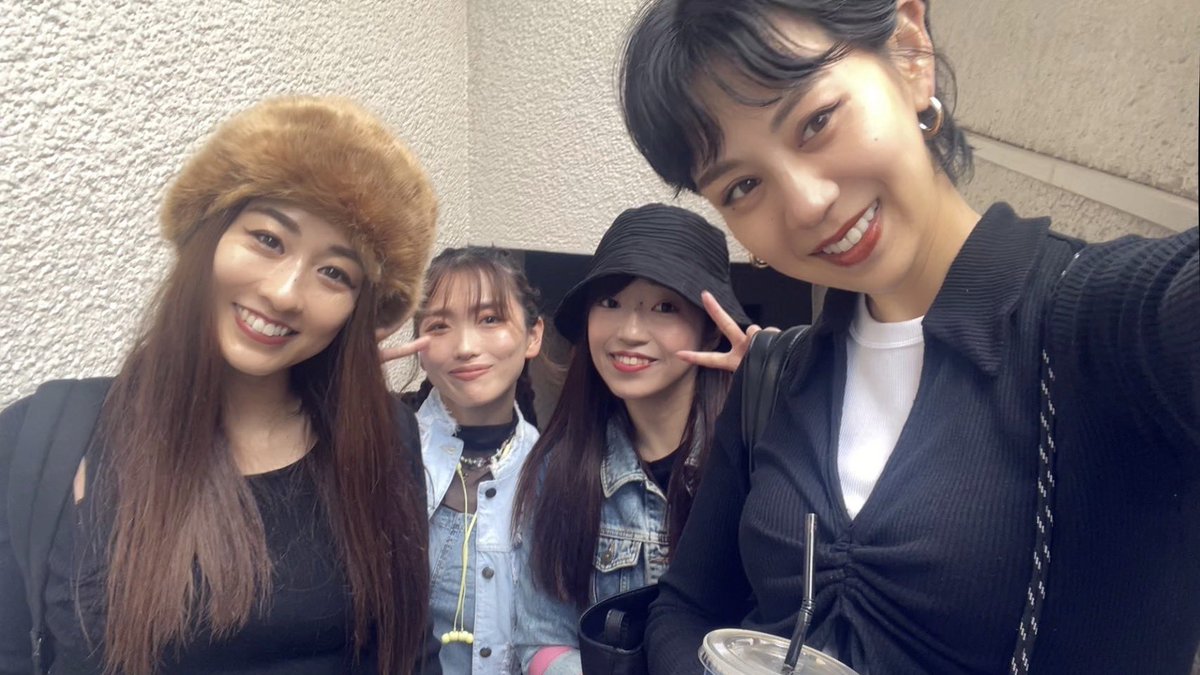 NanakoMiura's tweet photo. 22:00にyoutube新作アップするよ❤️💜💛💙

#funkababy #tapdance #ETA #NewJeans https://t.co/fdO02UjJoP