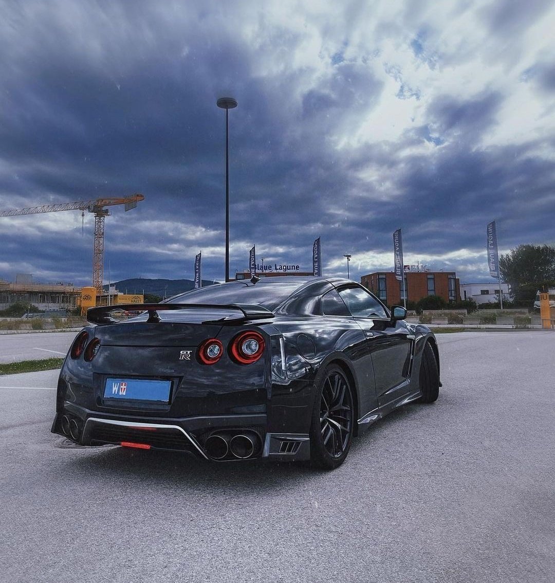 Nissan GTR-R35 😇