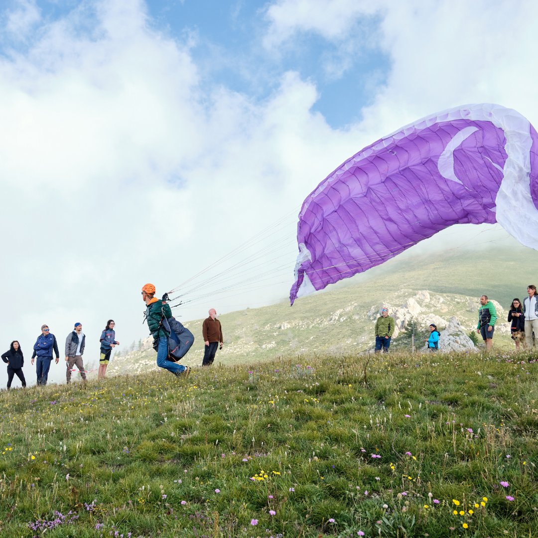 LetsGoParaglide's tweet photo. Have fun out there!π€©
#paragliding #paraglide #paraglider #parapente #flyhigh #adventureseeker #skysailing #aerialadventures #takeflight #wingsinthewind https://t.co/1a5R0xGnkm