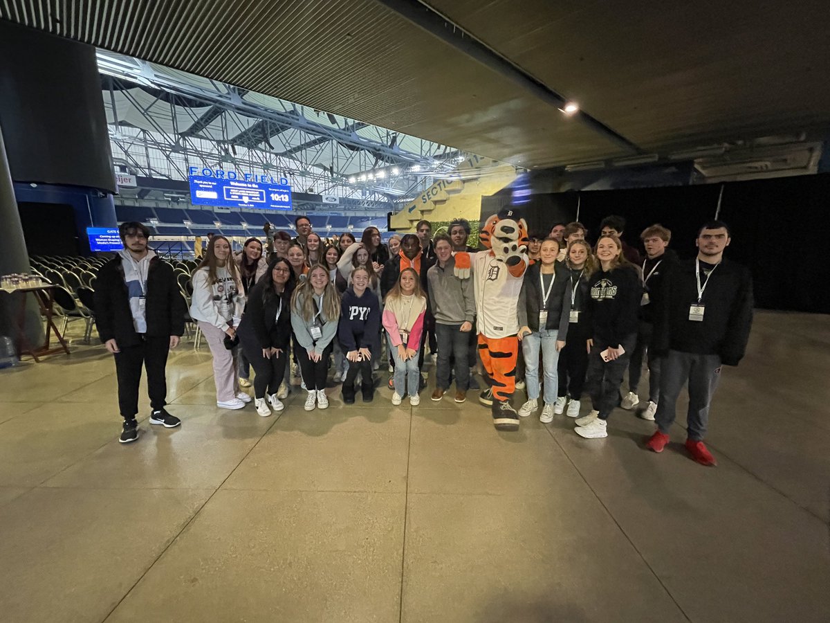 bstackgolf's tweet photo. The TV Production students from North and South are at the Great Lakes Broadcasting and Career Fair at Ford field. @GPSchools @katecalmurray @hamka_moussa https://t.co/9lDW33AOHd