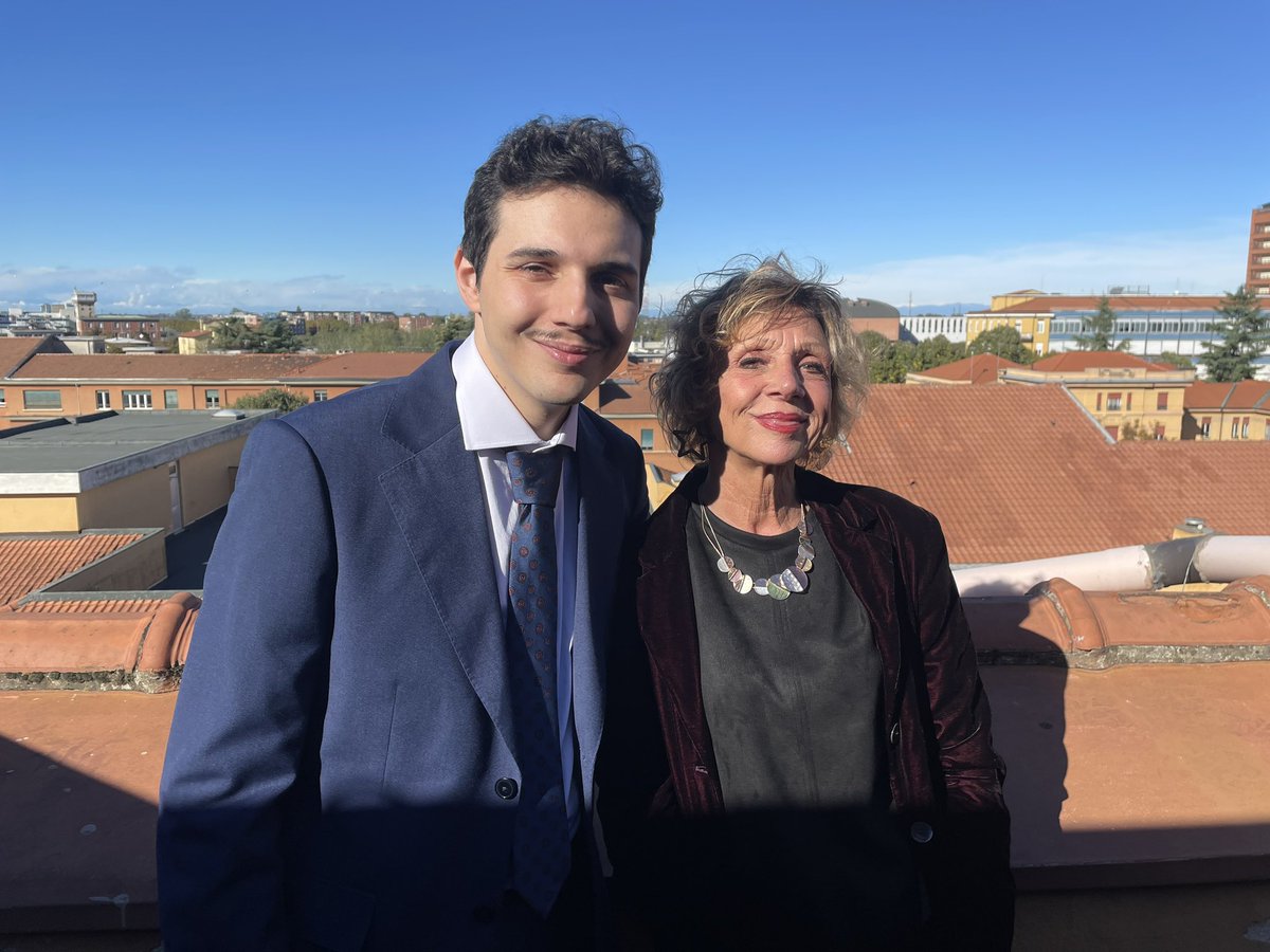 donofriobern's tweet photo. 31/10/2023: I’m officially a rheumatologist! 
@unipv https://t.co/3WWvMTQi41