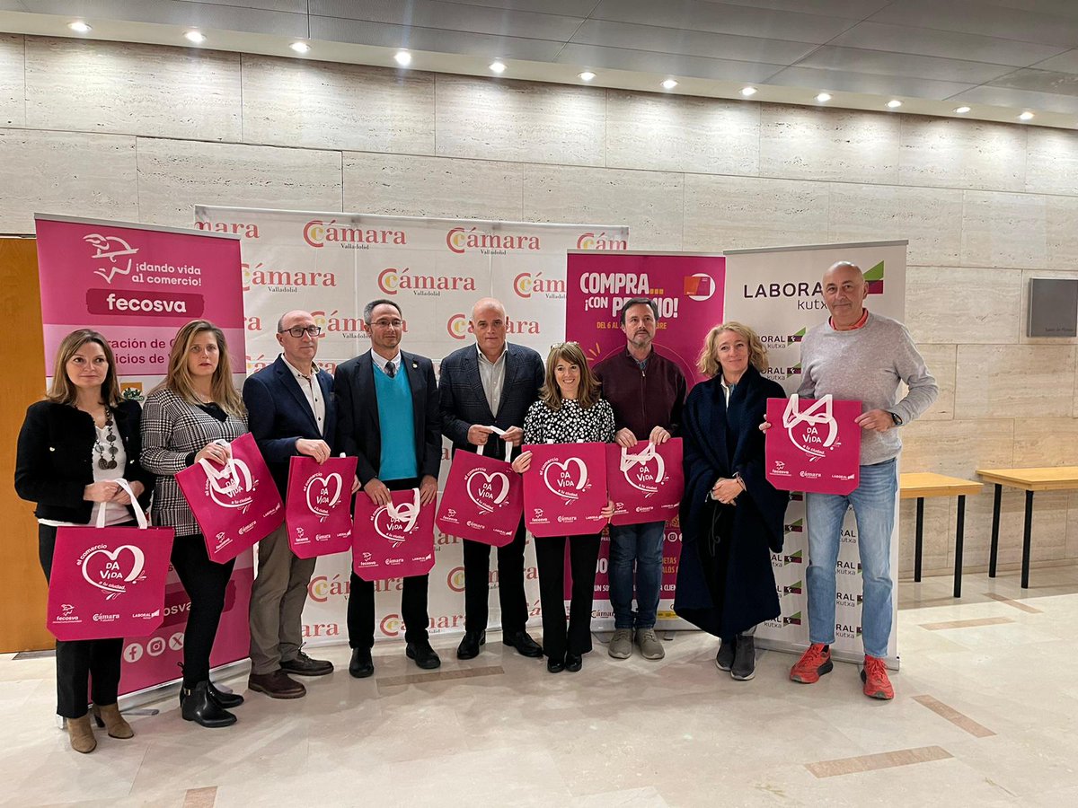 Hemos presentado la 18ª Edición de la campaña "El Comercio da Vida a tu Ciudad" que organizamos junto a <a href="/FECOSVA/">FECOSVA</a>  con la colaboración de <a href="/LABORALkutxa/">LABORAL Kutxa</a>  .

📆Del 6 al 30 de noviembre 
🛍️200 establecimientos y mercados municipales adheridos.
💳6.000 euros en tarjetas regalo Vamos!