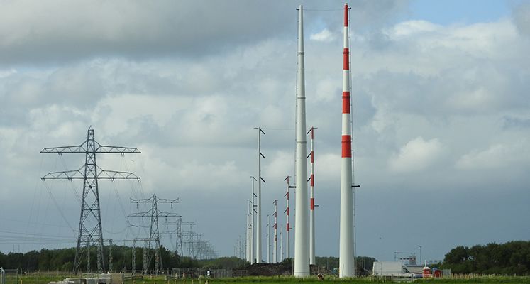 ‘Overheid en net­be­heer­ders nemen maatregelen tegen vol stroomnet’
Nederlandse huishoudens en bedrijven verduurzamen in record tempo en fossiele brandstoffen maken plaats voor duurzame elektriciteit. Daarmee komen Nederlandse klimaatdoelen binnen bereik.
cutt.ly/rwE5Ocwd