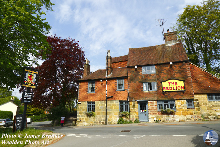 The lovely old The Red Lion #pub in #Rusthall near Tunbridge Wells #Kent, available as #prints mouse mats #mugs here, FREE SHIPPING in UK!: lens2print.co.uk/imageview.asp?…
#AYearForArt #BuyIntoArt #TunbridgeWells #villagepubs #village #architecture #historicbuilding #publichouse