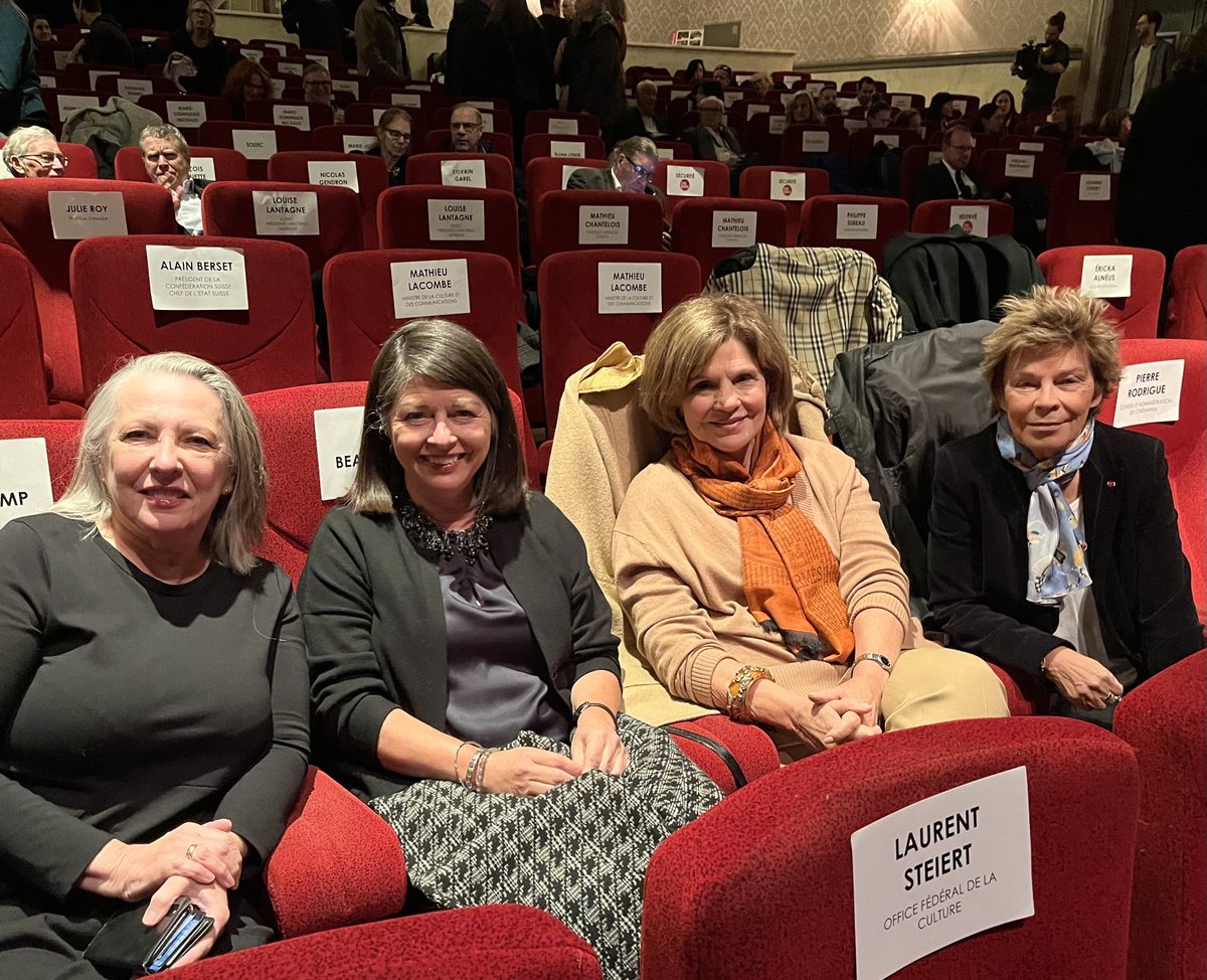 Christine St-Pierre tweet media