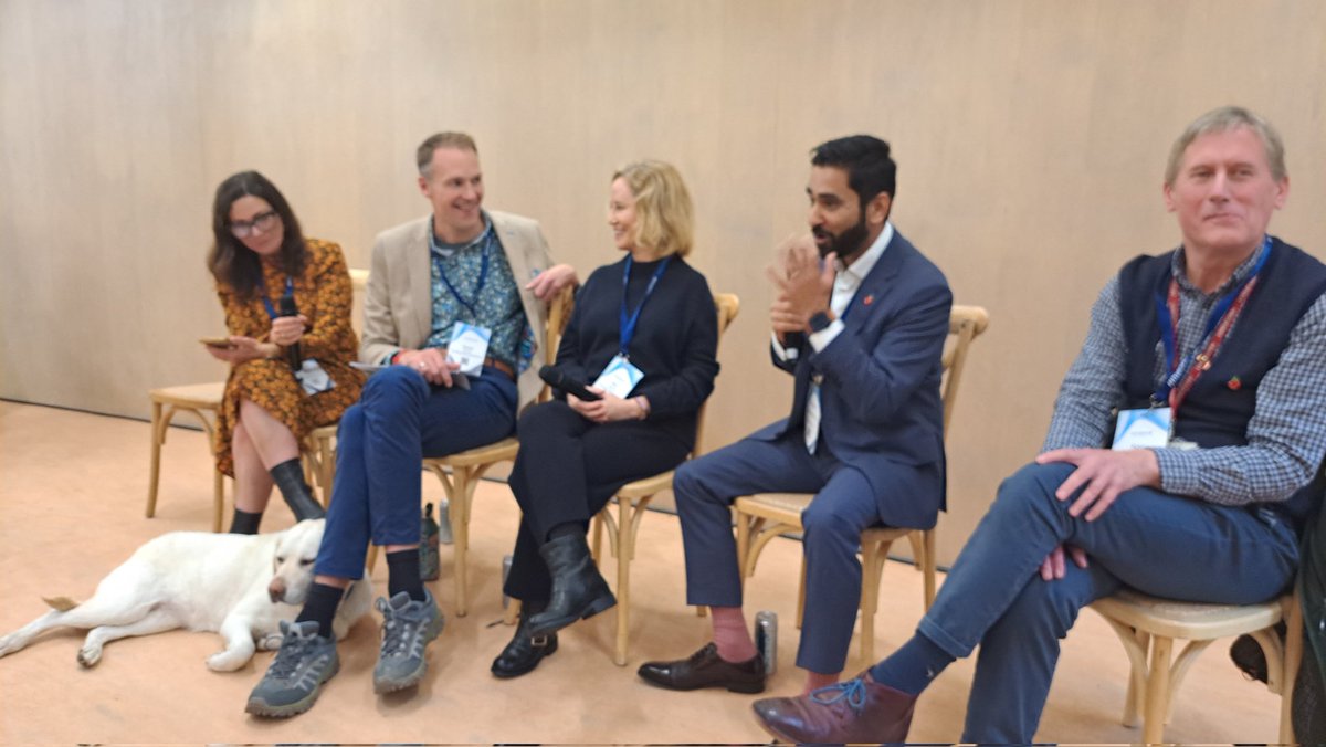 Amazing session at #Anthropy23 its all about #Community <a href="/PeteStewartEden/">Peter Stewart</a> <a href="/BlindDad_Uk/">Dr Amit Patel</a>