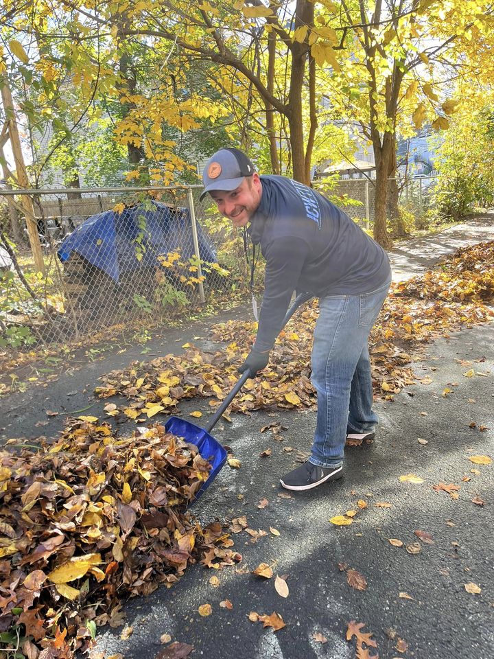 On Tuesday, GBAR members from the Community Service and Sustainability Committees volunteered at the @BGCMetrowest1 in Framingham for a fall clean-up. #RealtorsAreGoodNeighbors