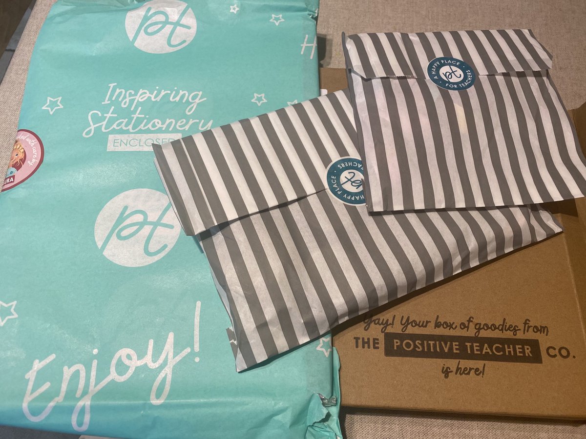 Berry1_MP's tweet image. A delivery of teacher stationery joy on a cold, wet autumn half term day! Thank you #TPTC #MYTPTCWEEK ❤️❤️👍🏻🙏🏻